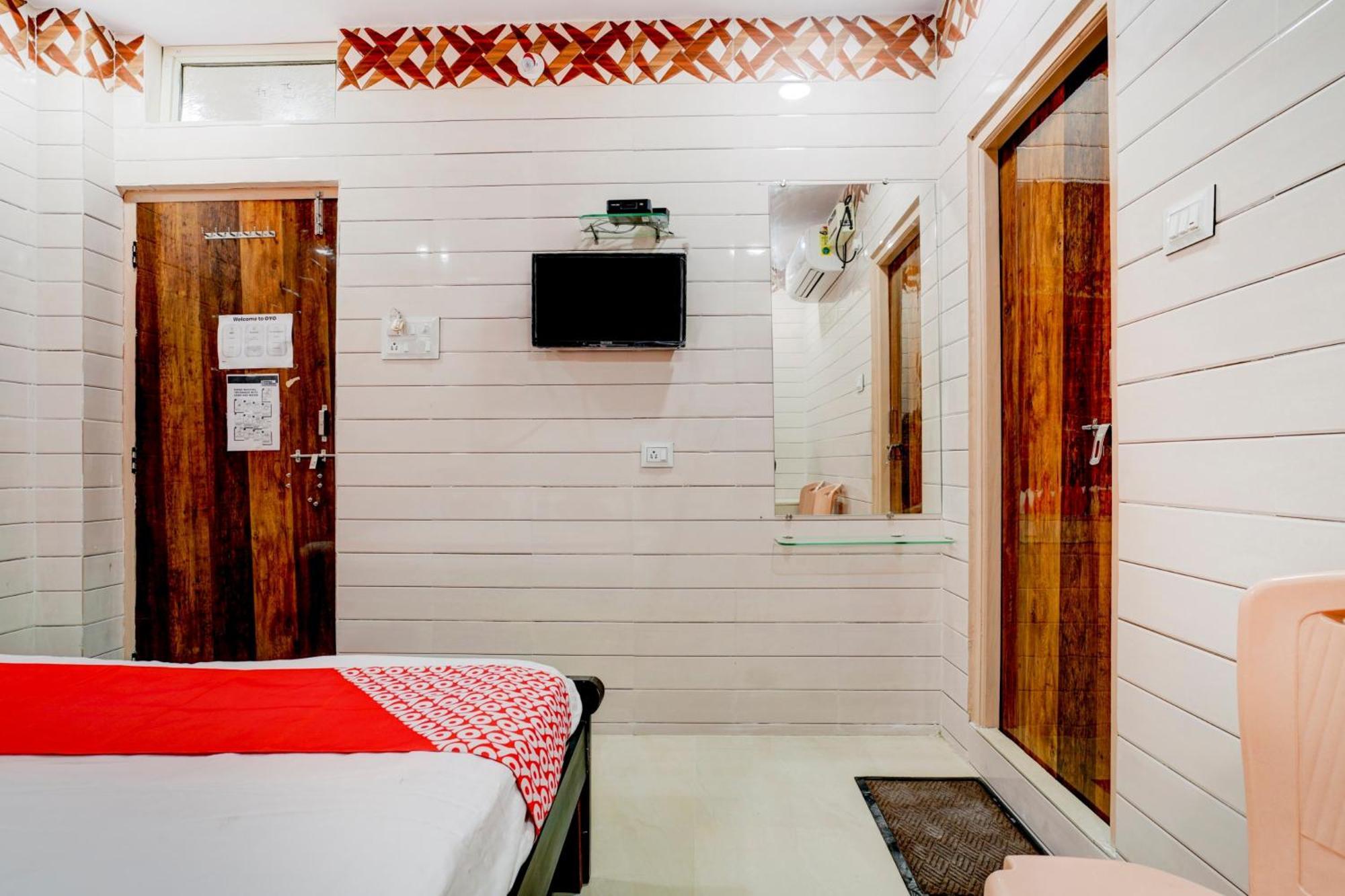 Hotel O Aroma Classic Near Nampally Main Railway Station 海得拉巴 外观 照片